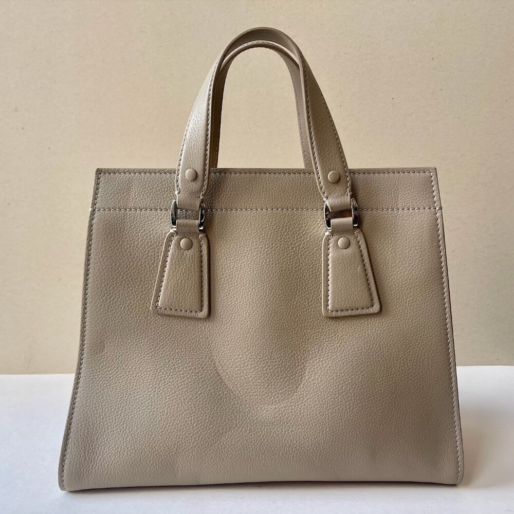 Giorgio Armani Le Sac NEW Leather Tote - Picture 3 of 15
